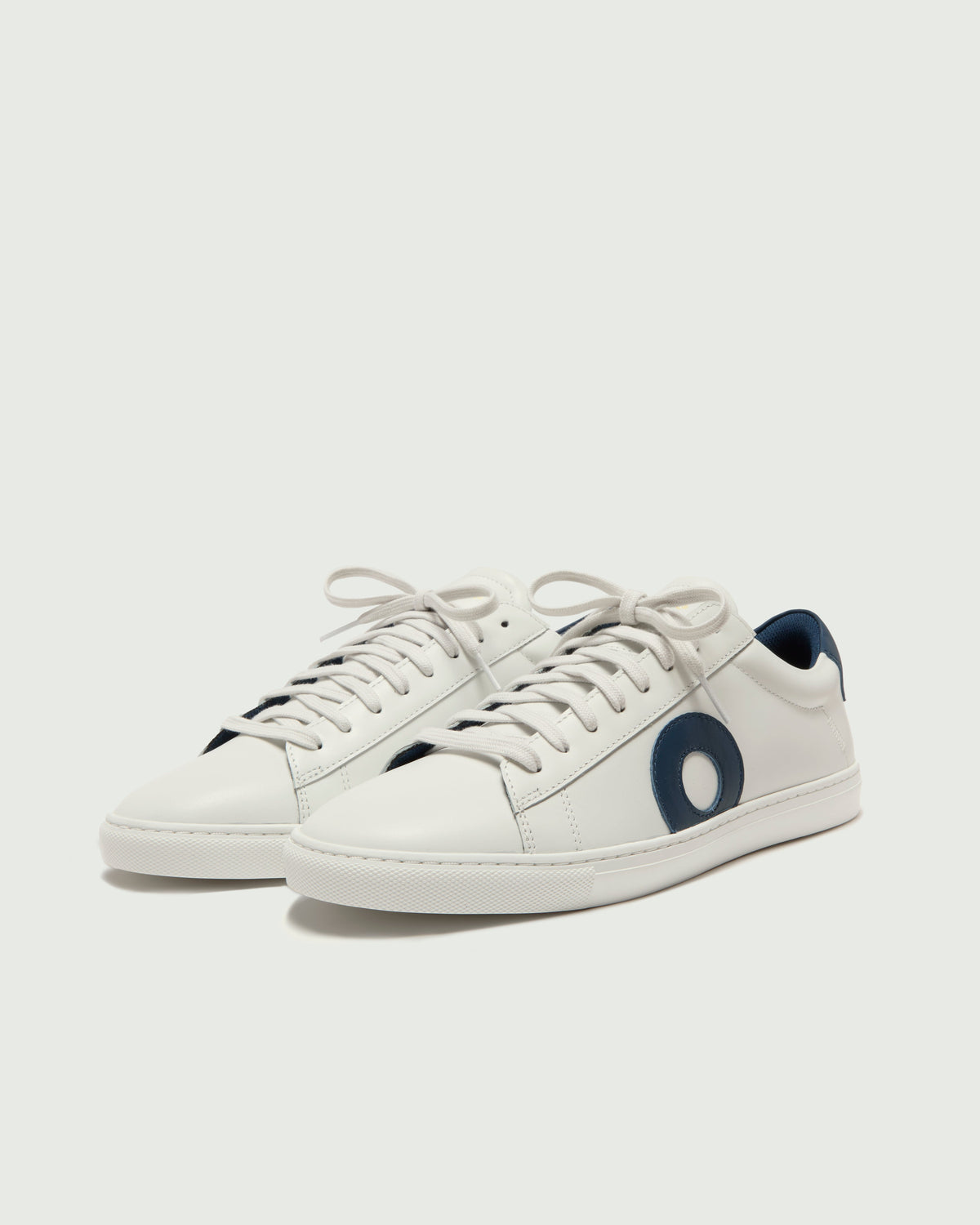 Low 1 | White / Navy